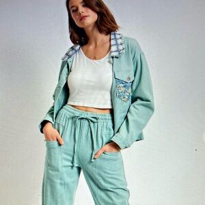 Easel sage blue Cropped Distressed Pants